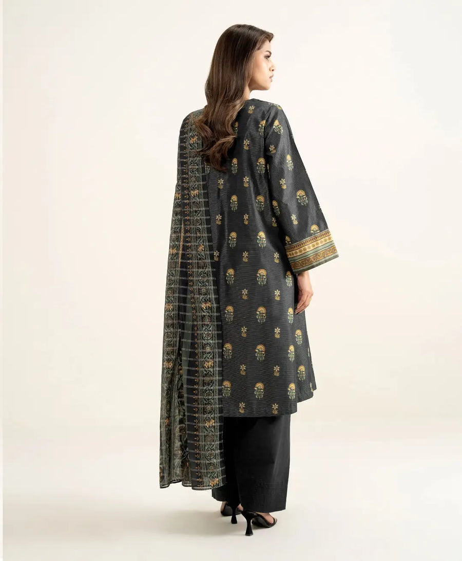 3 Pcs Women's Unstitched Printed Suit