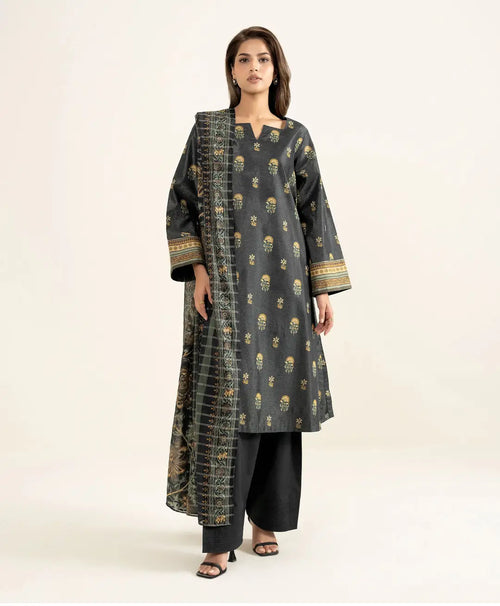3 Pcs Women's Unstitched Printed Suit